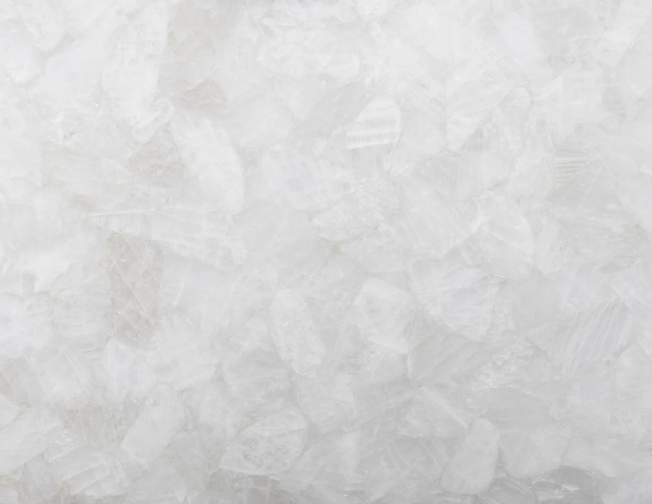 Semipreziosi white quartz