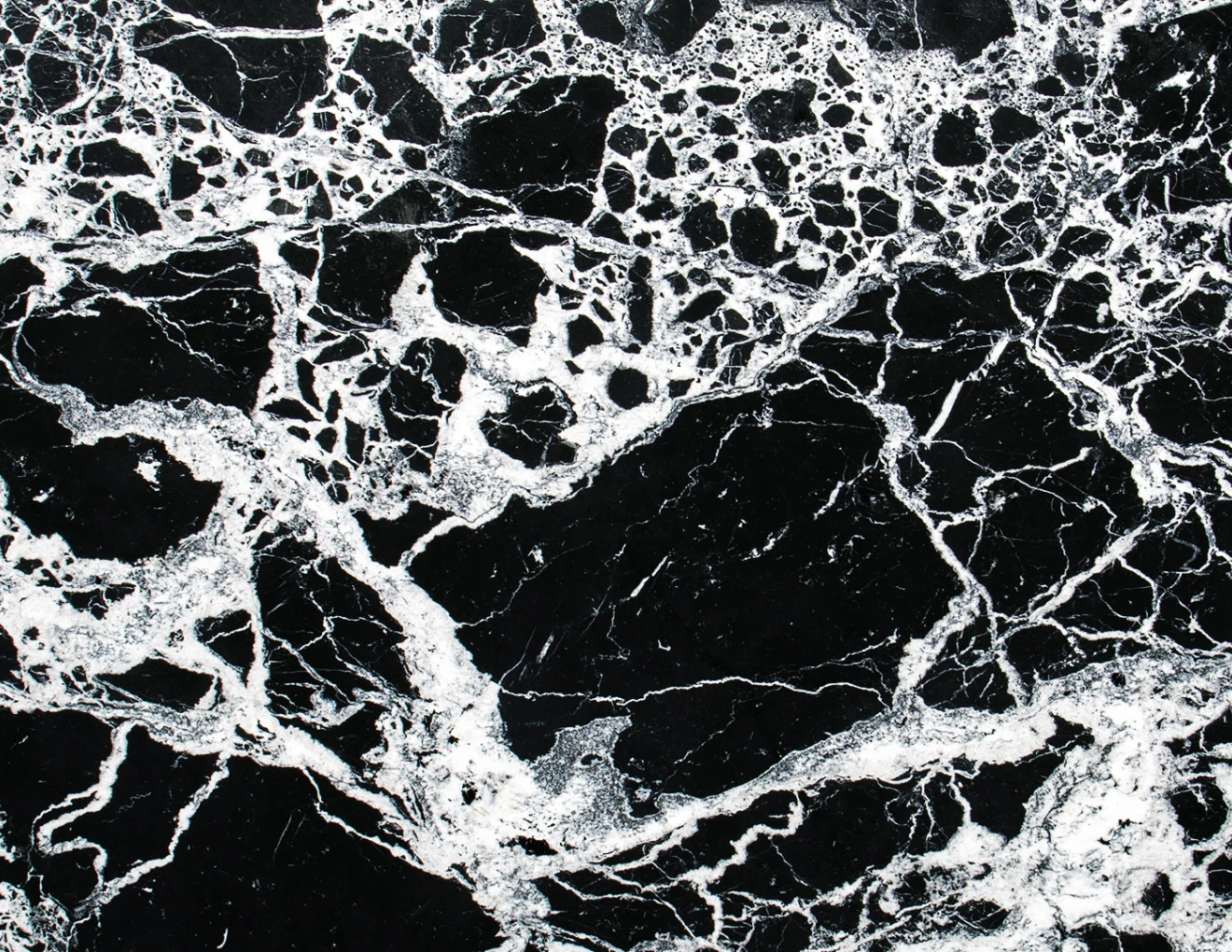 Marbles crystal black